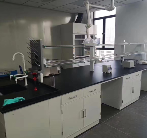 中央实验台17